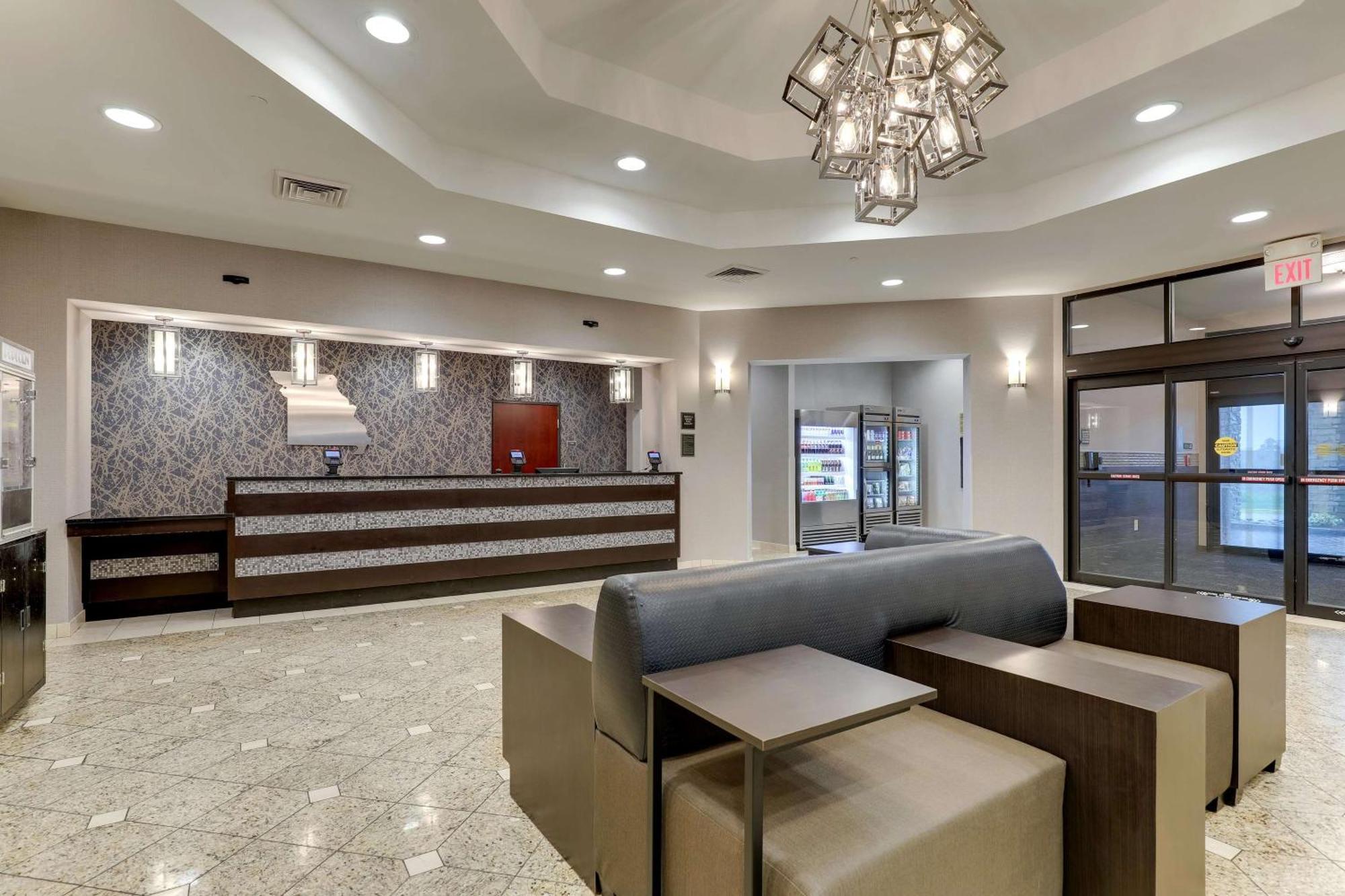 Drury Inn & Suites St Joseph Сент-Джозеф Екстер'єр фото