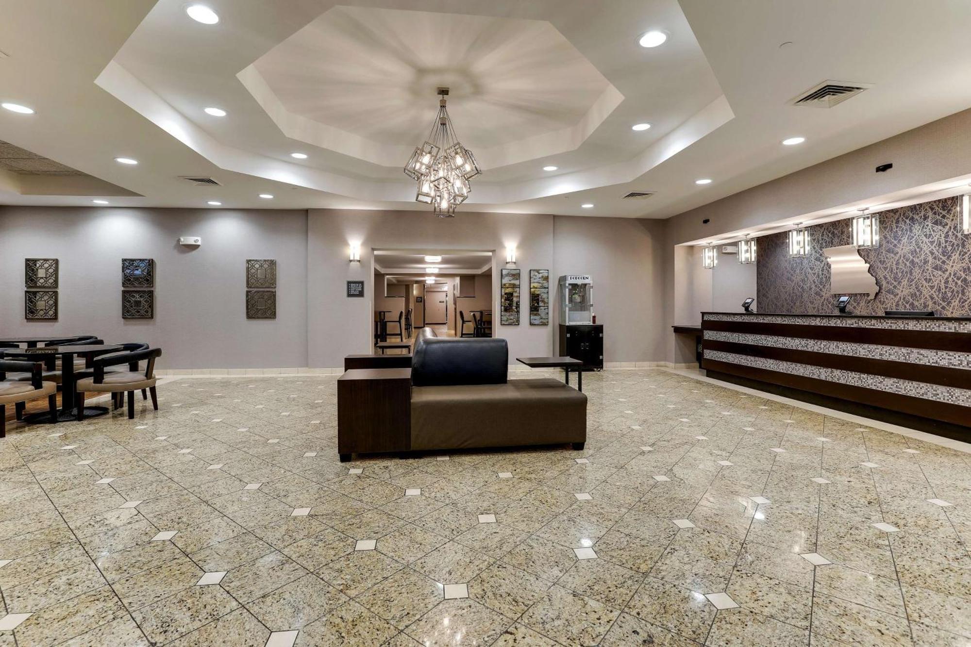 Drury Inn & Suites St Joseph Сент-Джозеф Екстер'єр фото